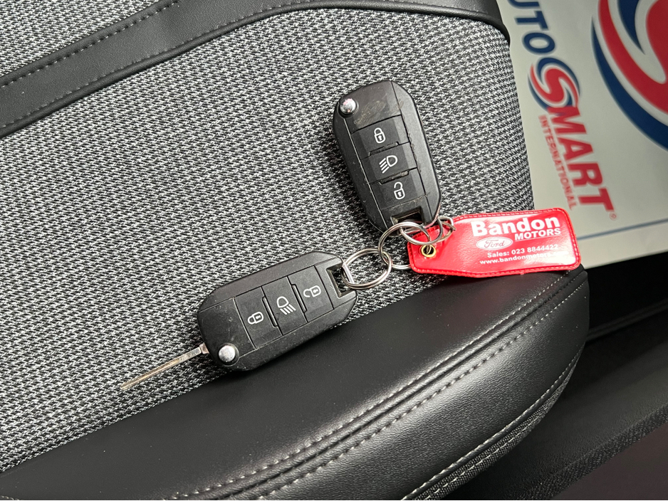 2019 Peugeot 3008 ALLURE 1.5 BLUE HDI 130 6 6.2 4DR €17,900