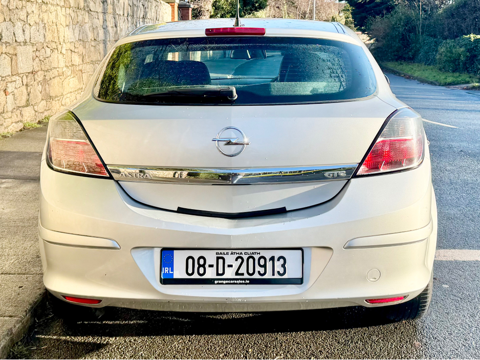 2008 Opel Astra SPORT DESIGN 1.6 I 16V!! NEW NCT !! €2,950