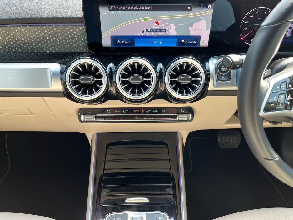 2025 Mercedes-Benz GLB - image 11