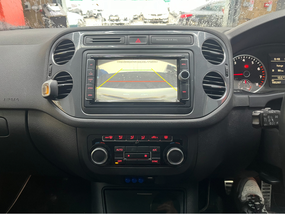 2014 Volkswagen Tiguan - image 18