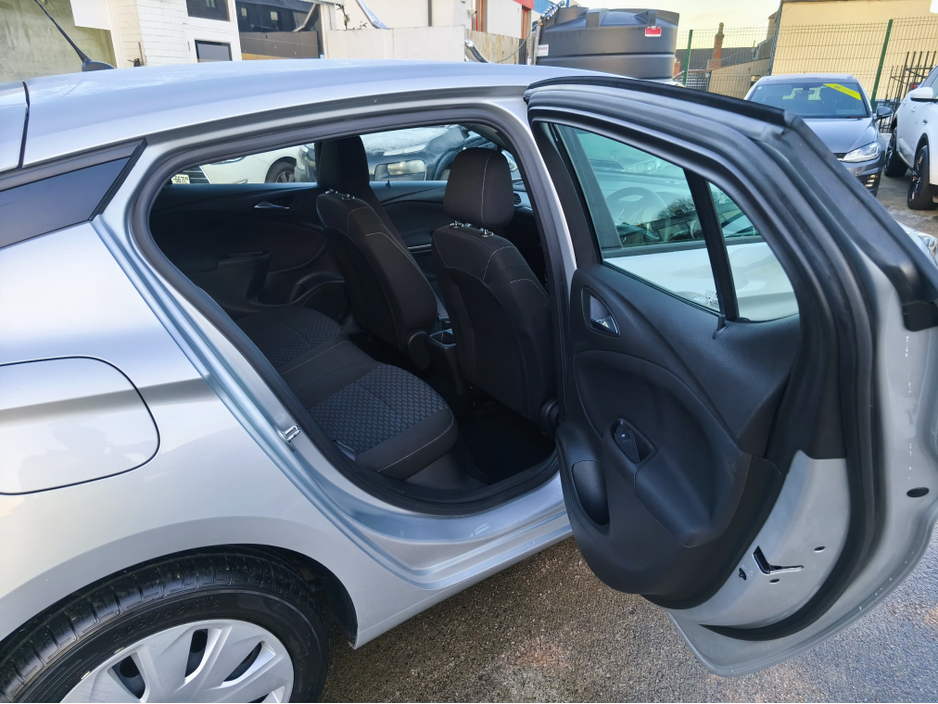 2021 Opel Astra 2021 Opel Astra AA Approved 1 Year Warranty €13,950