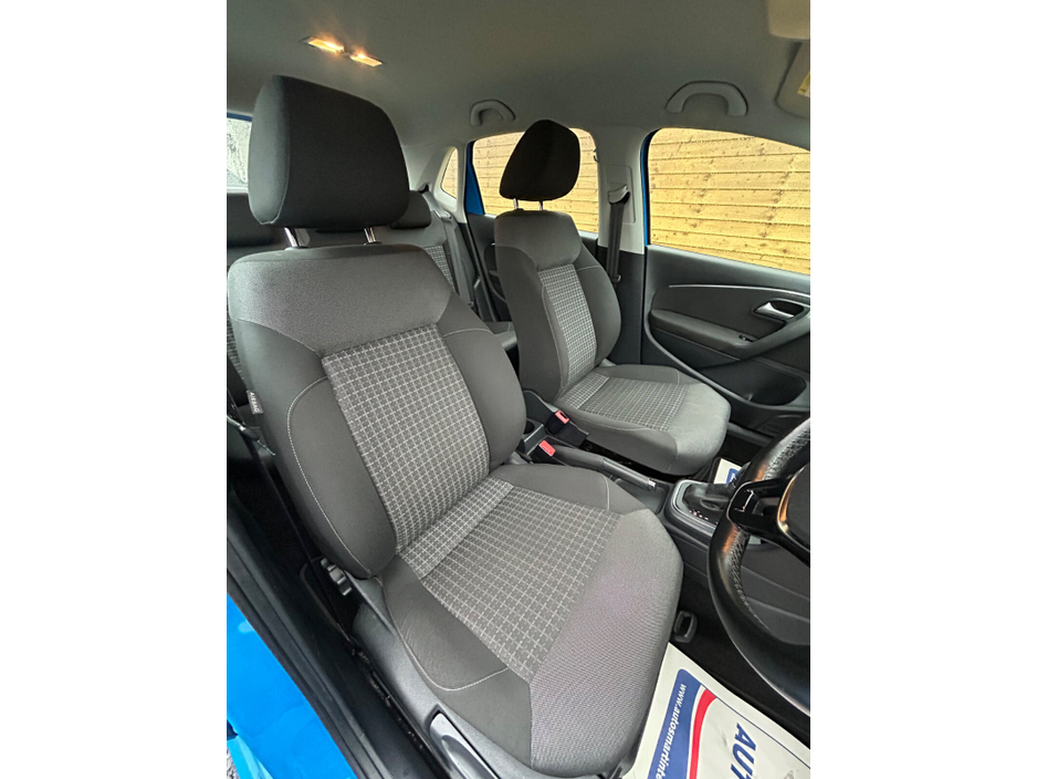 2016 Volkswagen Polo  €12,700