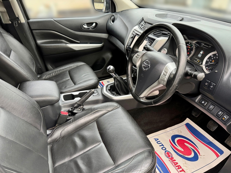 2019 Nissan Navara TEKNA 2.3 DCI 190 **FULLY KITTED**NO VAT**FSH**MINT**ONE UK OWNER** €22,450