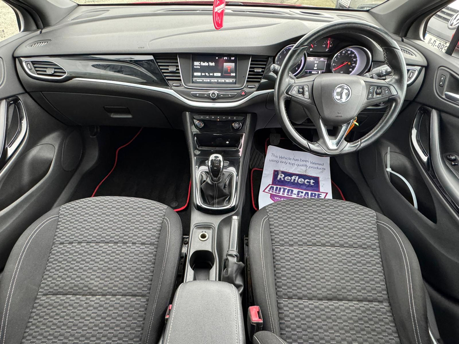 2016 Vauxhall Astra - image 17