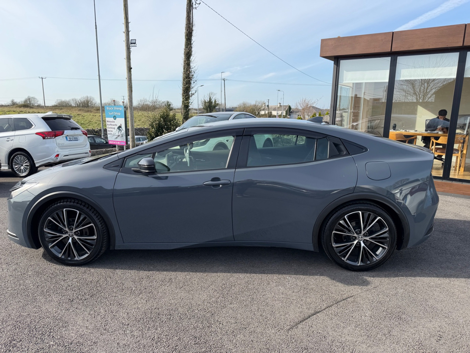 2023 Toyota Prius - image 14