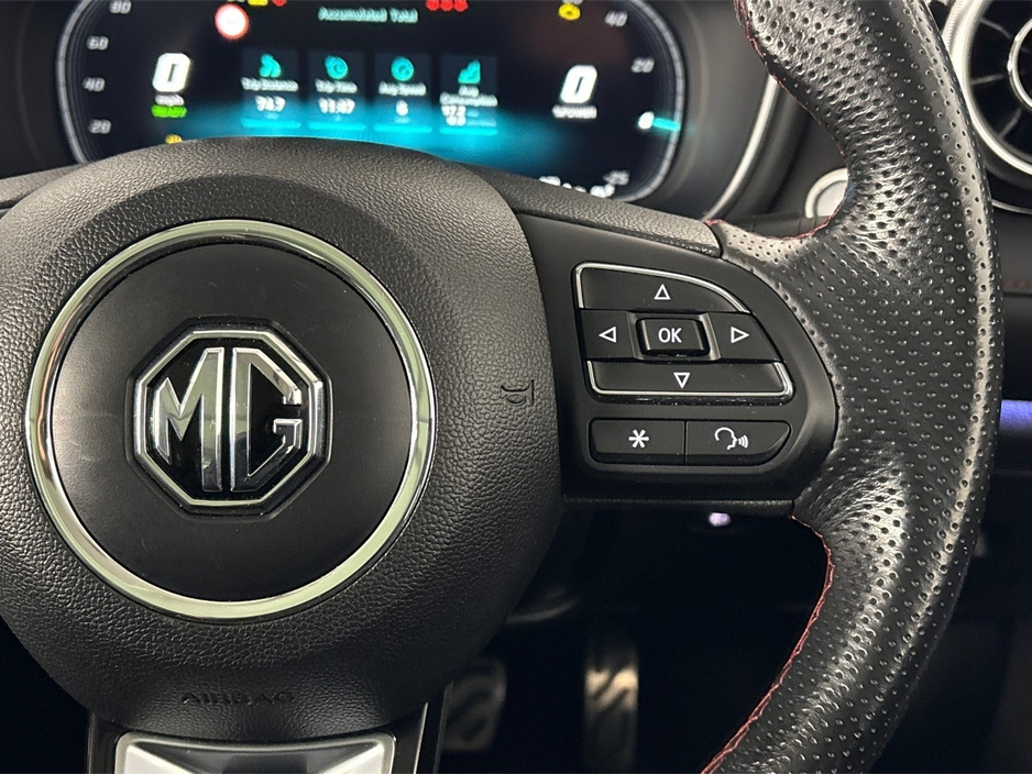 2023 MG HS EXCLUSIVE PHEV AUTO**PANORAMIC ROOF**DIGITAL DASH**TOUCH SCREEN APPLE CAR PLAY**MULTIFUNCTIONAL STEERING WHEEL**HEATED LEATHER SEATS**ELECTRIC SEATS**ELECTRIC FOLDING MIRRORS**ELECTRIC TAILGATE** €27,995