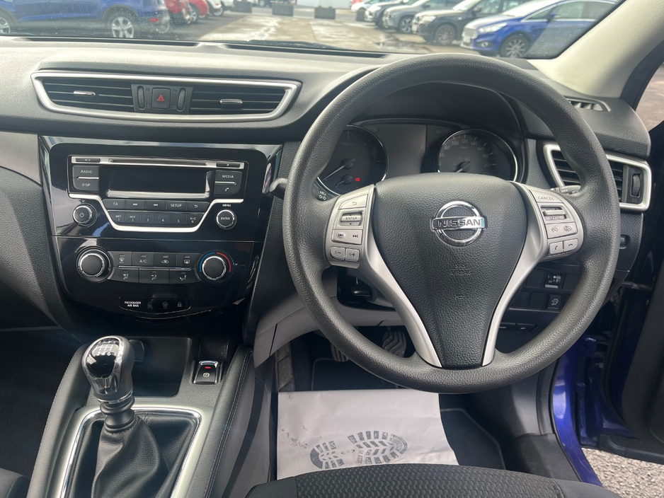 2015 Nissan Qashqai - image 16