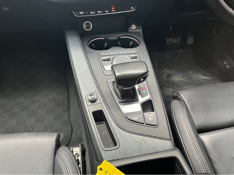 2018 Audi A4 - image 17