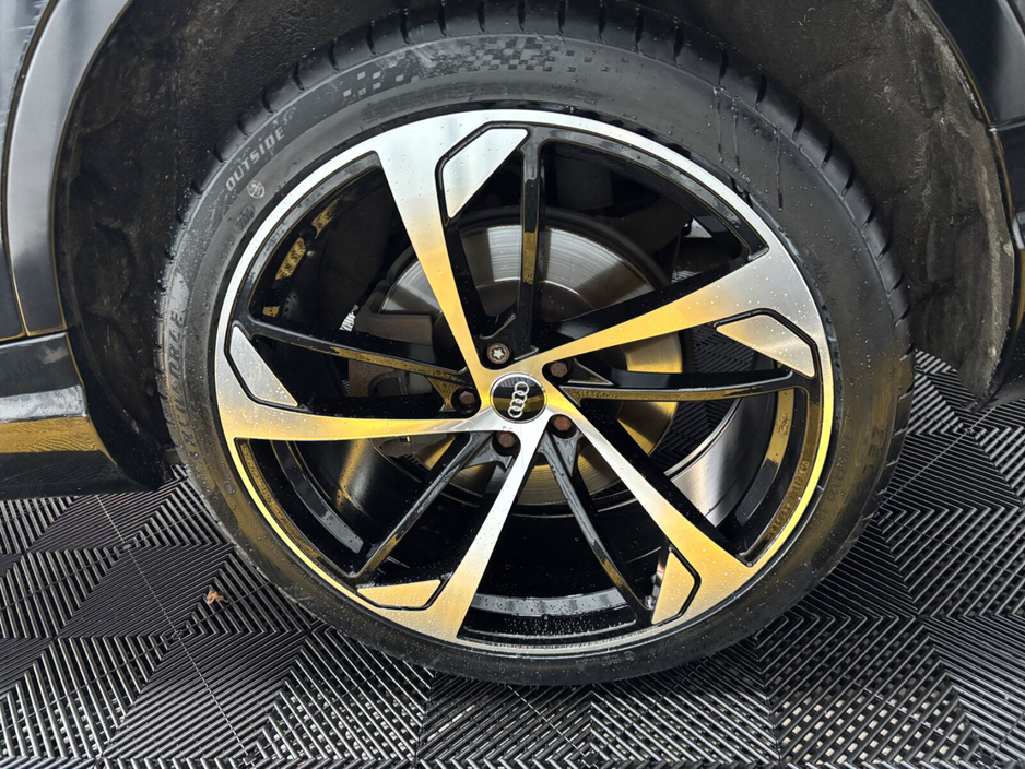 2016 Audi Q7 - image 7