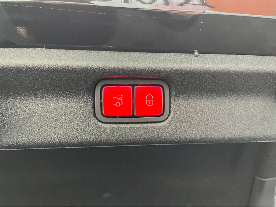 2024 Mercedes-Benz EQE - image 8