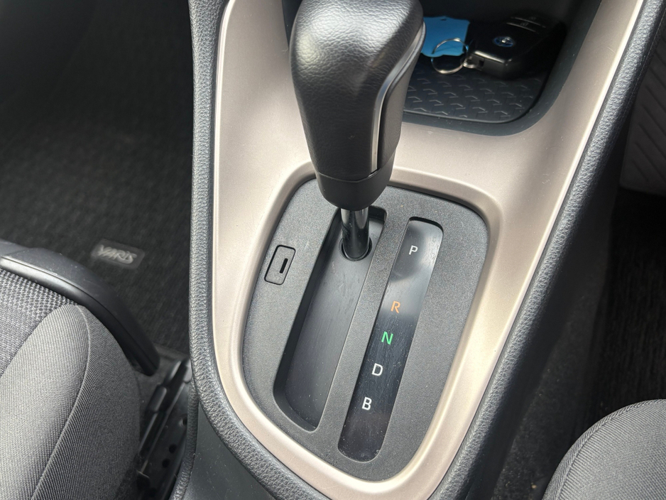 2020 Toyota Yaris - image 14