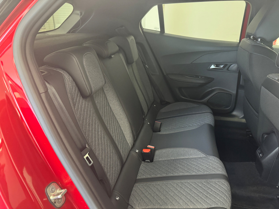 2024 Peugeot 2008 - image 9
