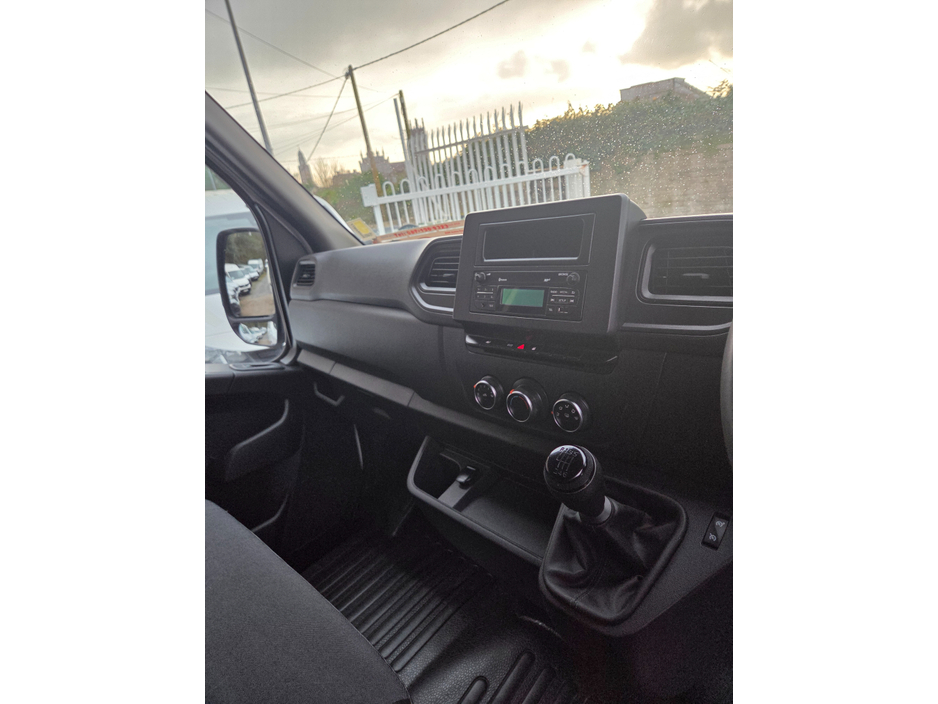 2021 Renault Master - image 7