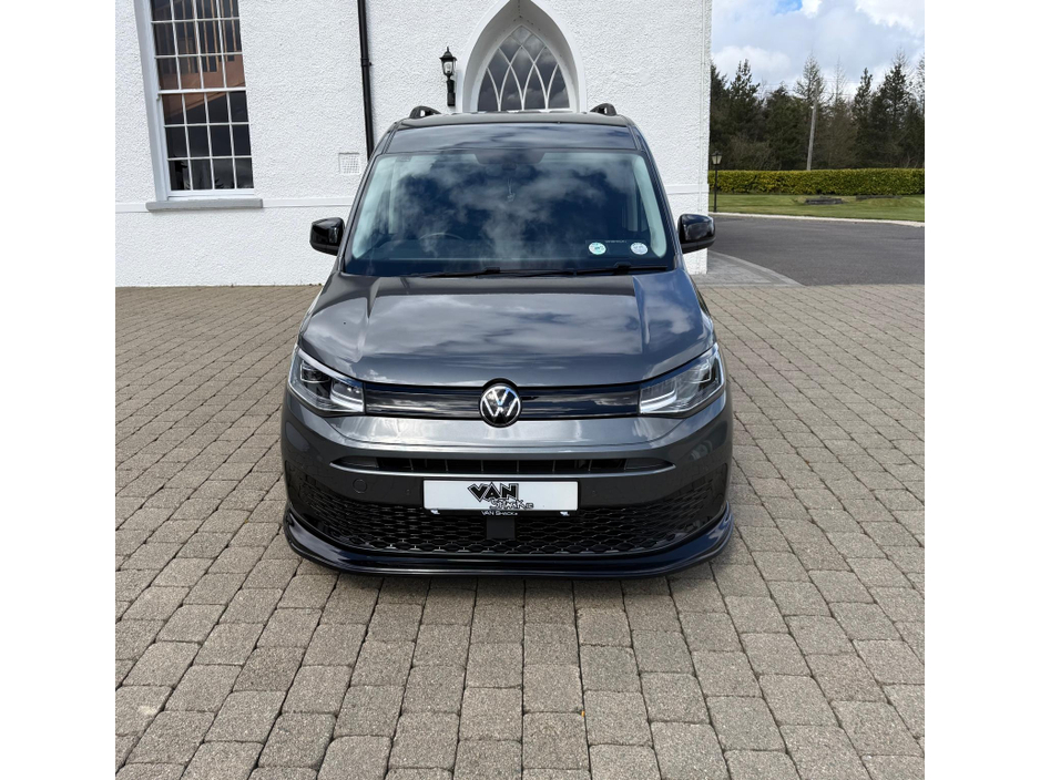2023 Volkswagen Caddy - image 7