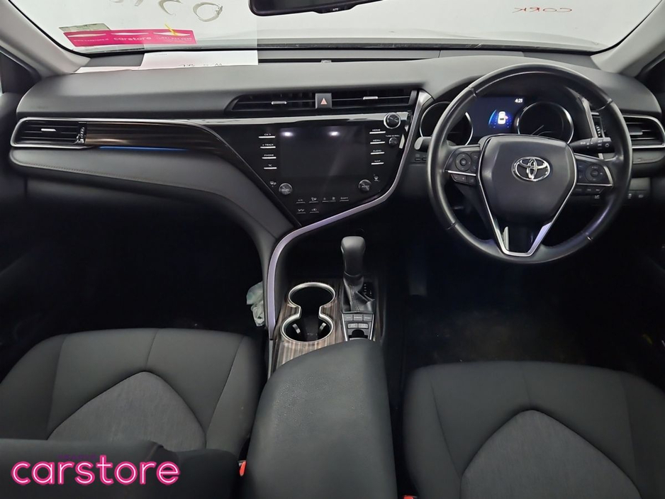 2020 Toyota Camry - image 11