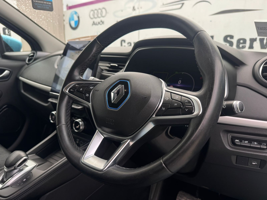 2020 Renault Zoe - image 26