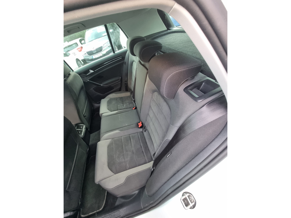 2018 Volkswagen Golf 2018 VOLKSWAGEN GOLF HI-LINE AUTO NCT'd €15,990 €15,990