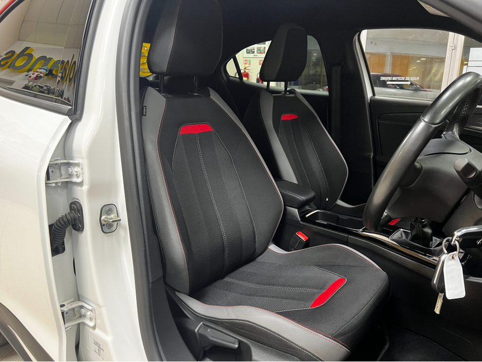 2023 Opel Mokka - image 2