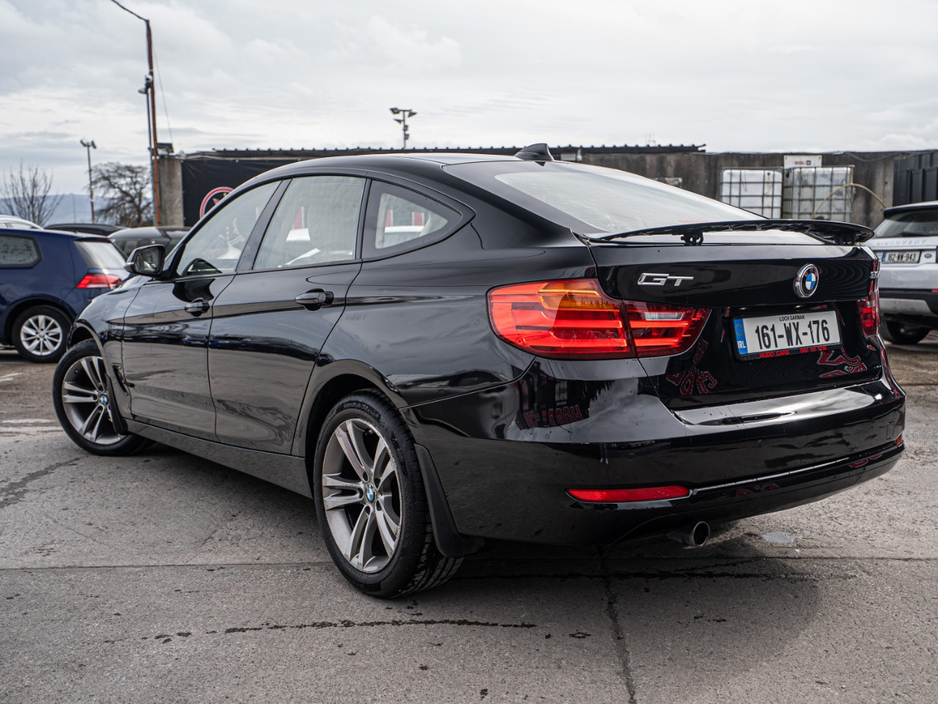 2016 BMW 3 Series - image 2
