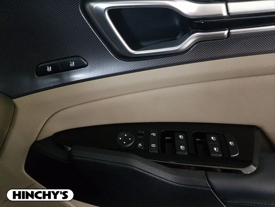 2022 Kia Sportage - image 21
