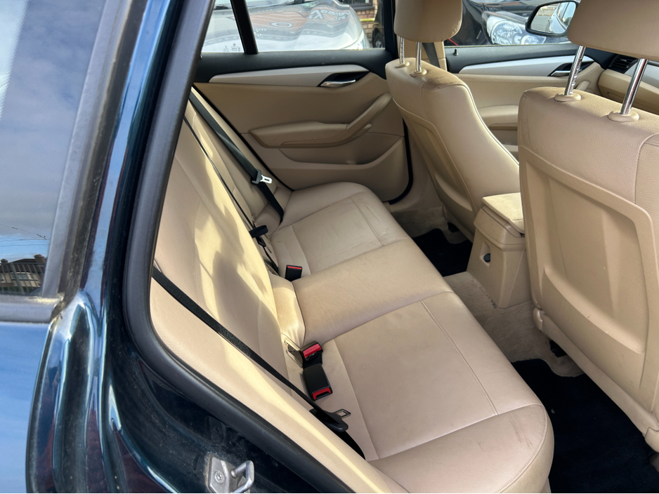 2014 BMW X1 - image 5