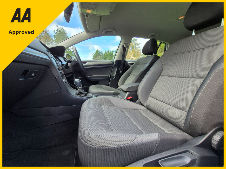 2015 Volkswagen Golf - image 11