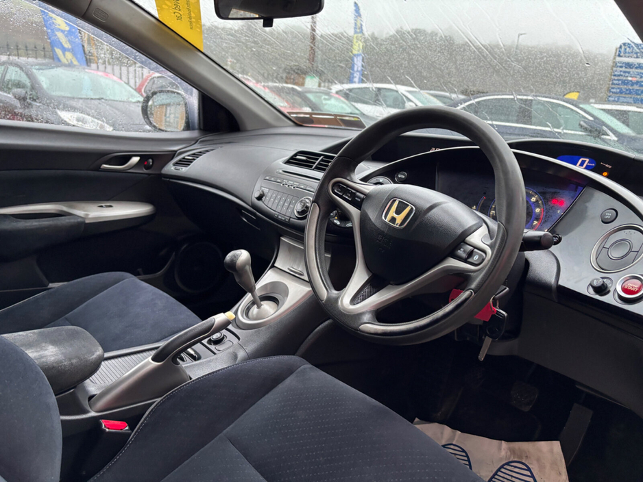 2008 Honda Civic - image 10