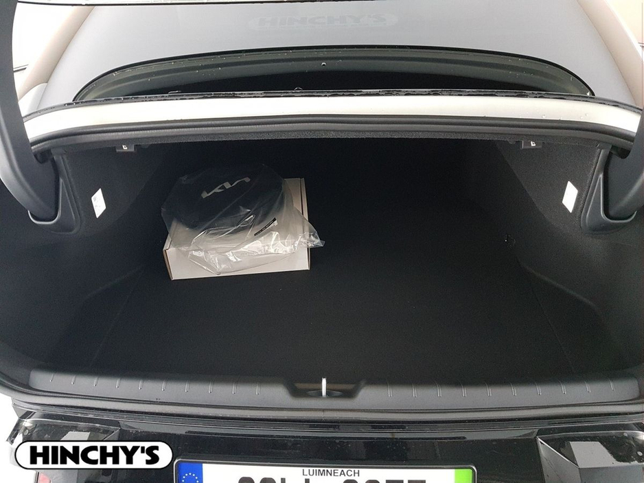 2026 Kia EV4 - image 9
