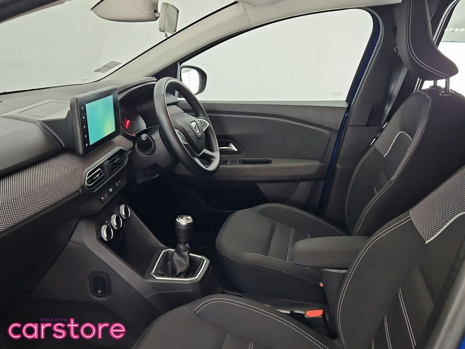 2022 Dacia Jogger - image 12