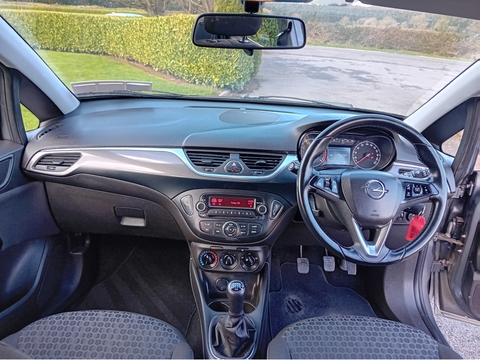 2016 Opel Corsa - image 8