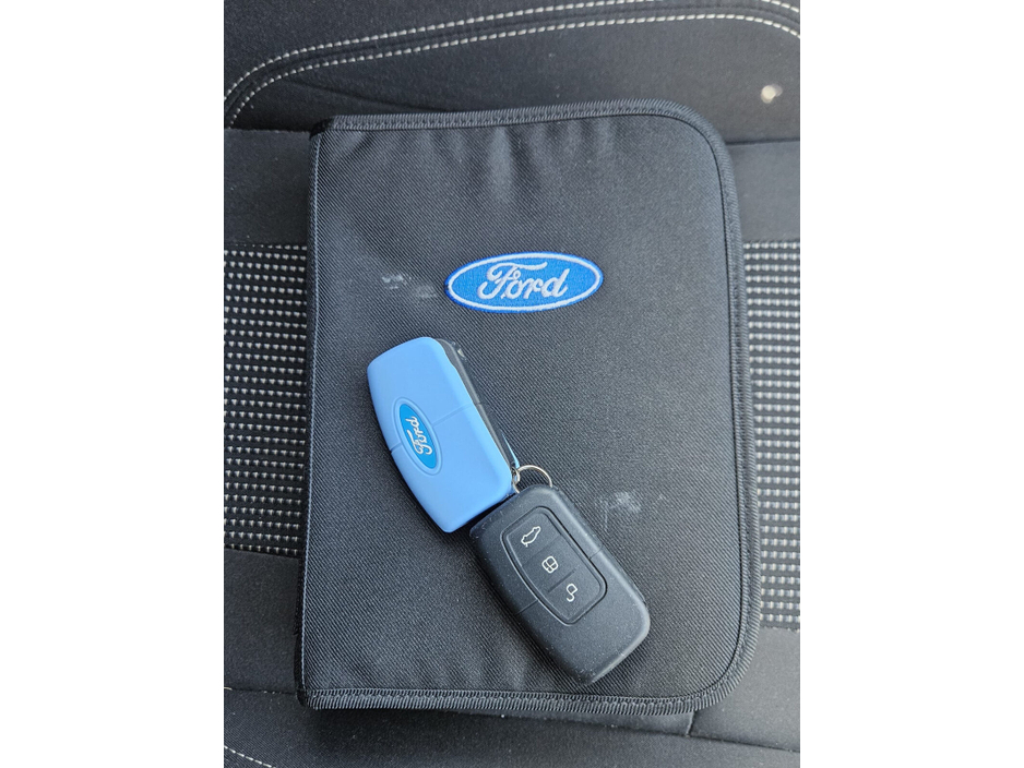 2016 Ford Fiesta - image 29