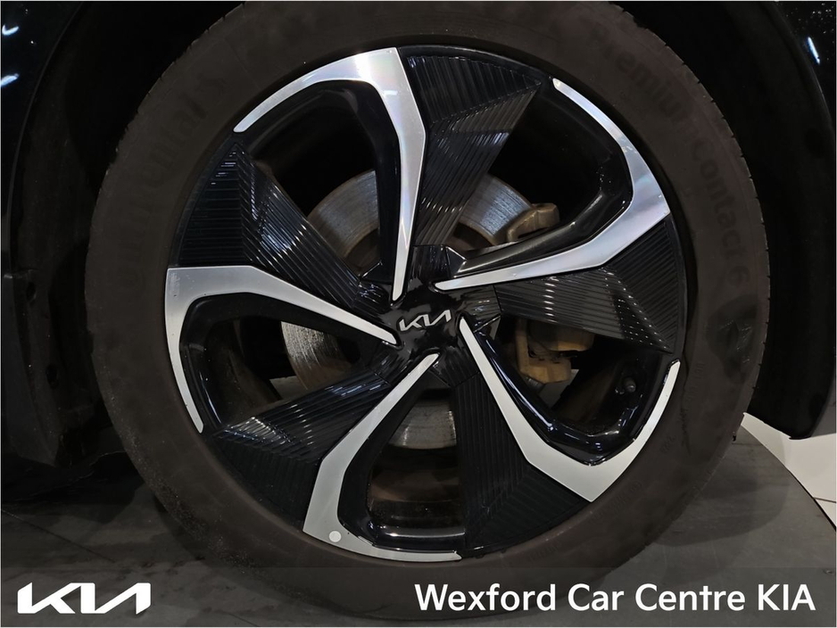 2023 Kia EV6 - image 9