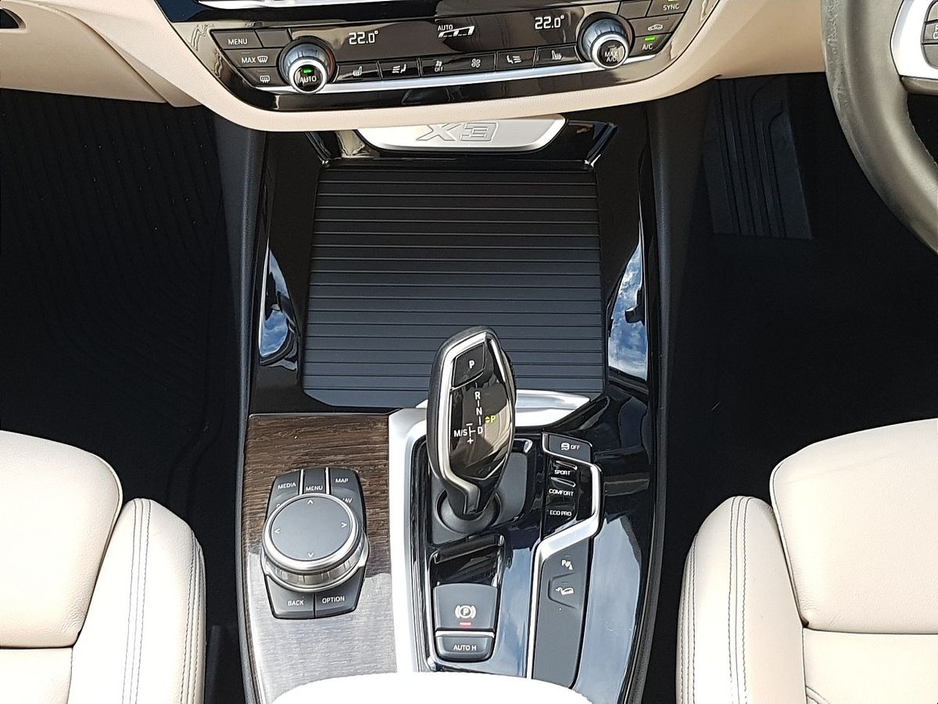 2019 BMW X3 - image 10