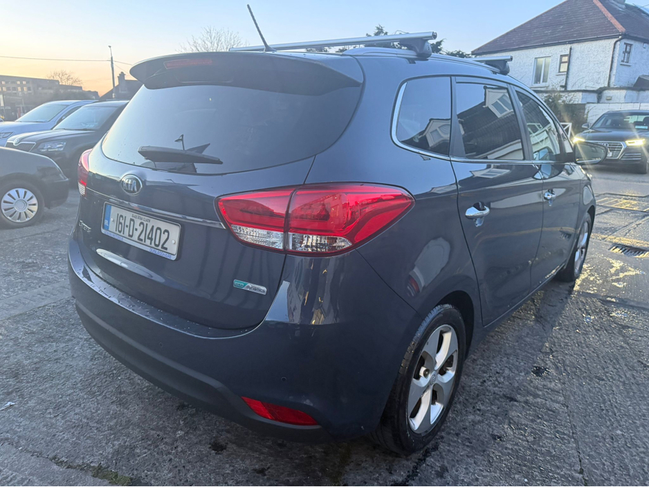 2016 Kia Carens - image 12