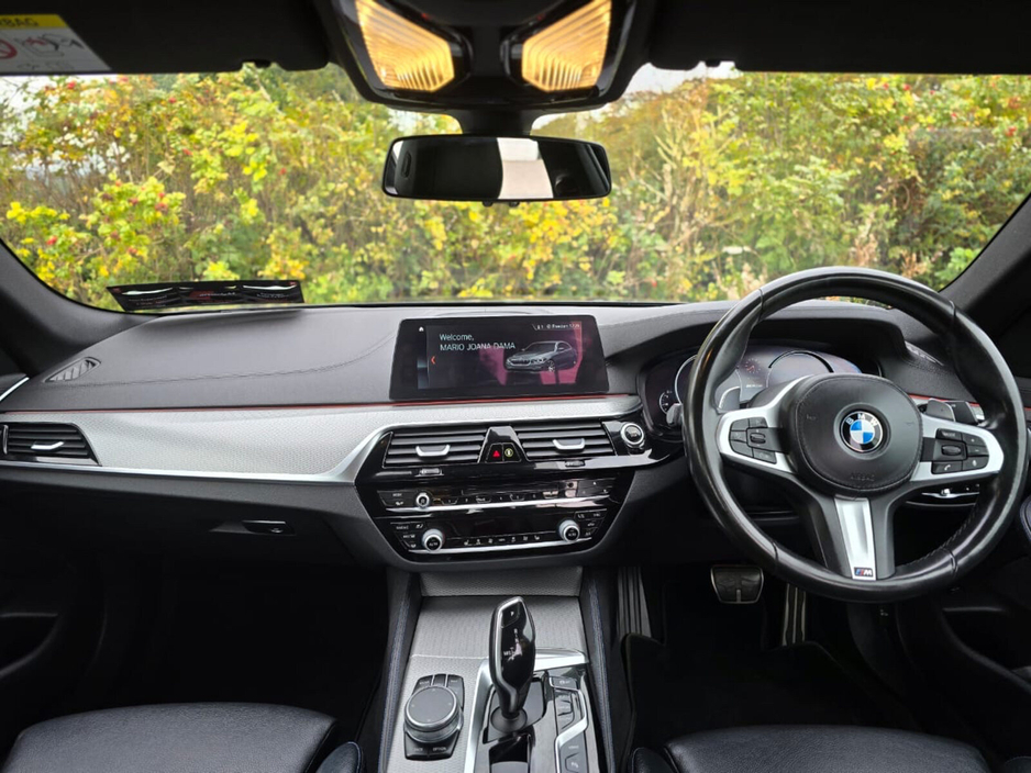 2018 BMW 5 Series - image 8