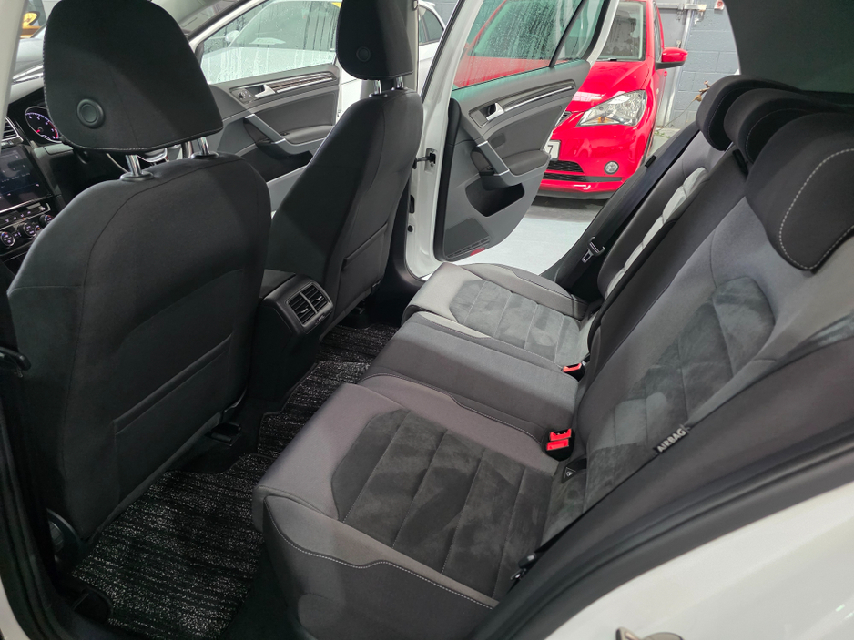 2018 Volkswagen Golf Highline €18,950