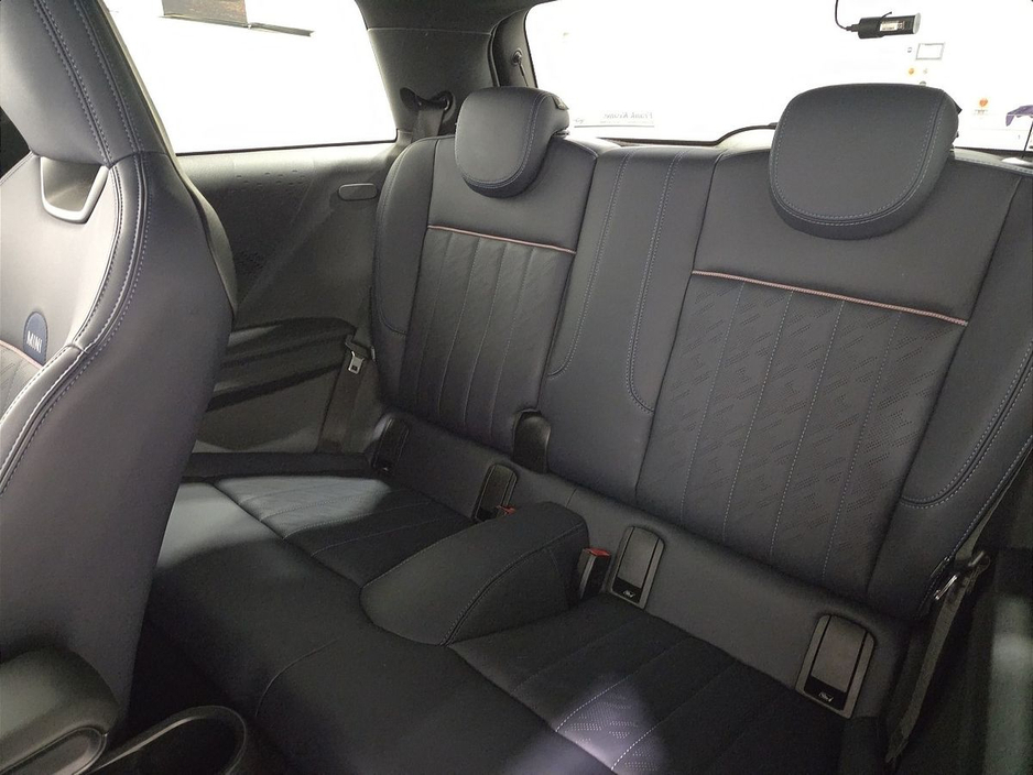 2024 MINI Hatch - image 22