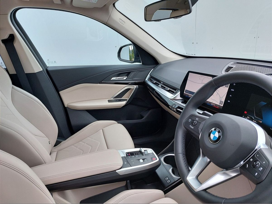 2023 BMW X1 - image 12
