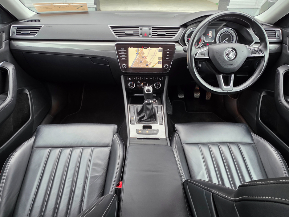 2020 Skoda Superb - image 19