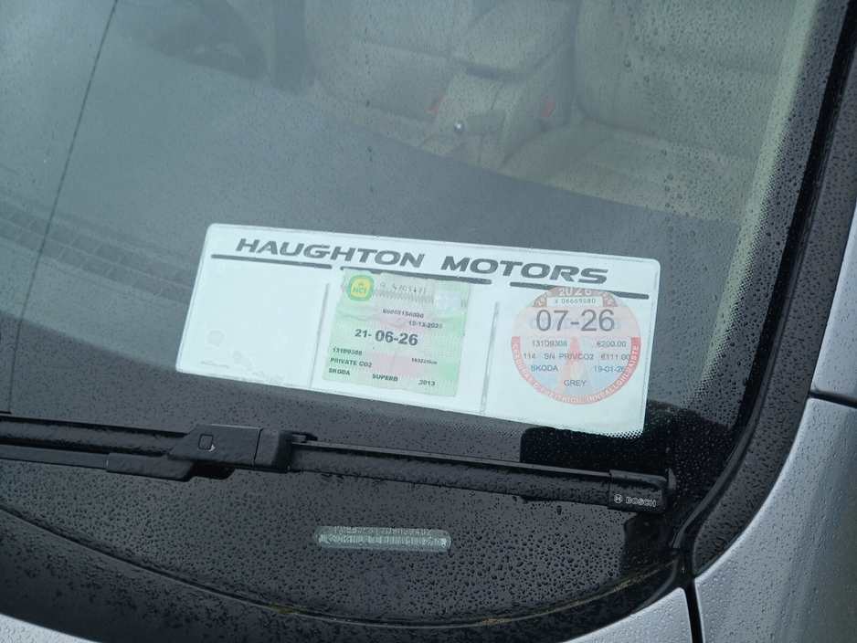 2013 Skoda Superb - image 10