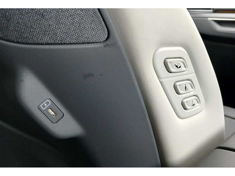 2026 Kia EV9 - image 24