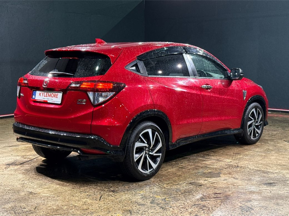 2017 Honda Vezel - image 3