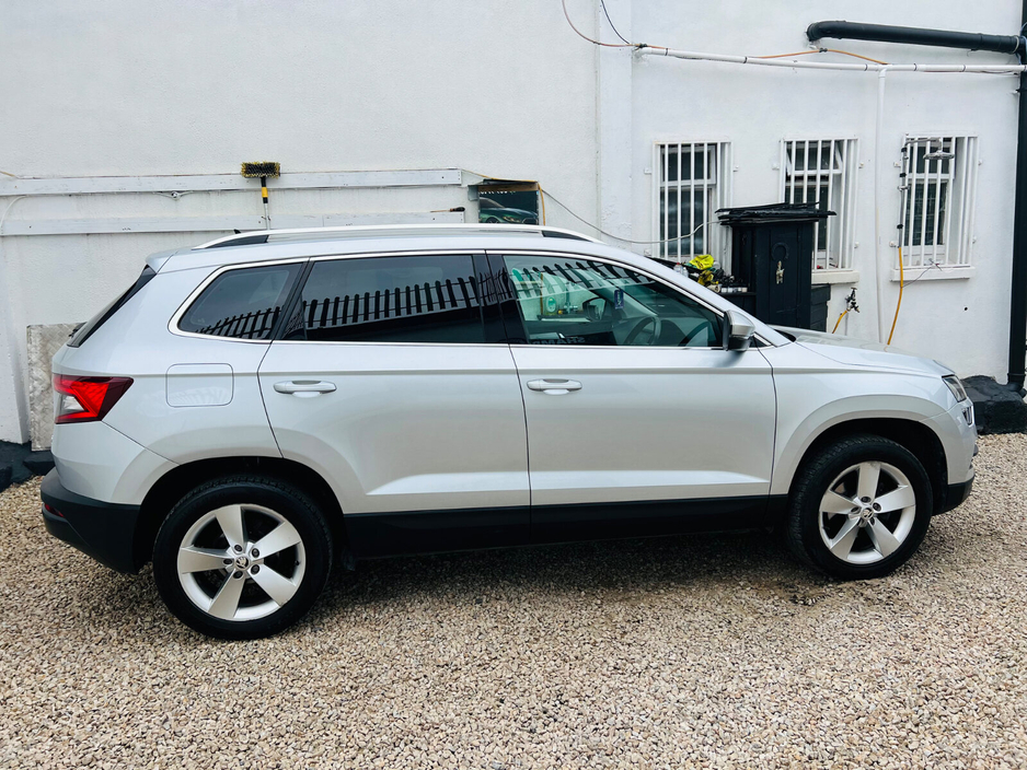 2018 Skoda Karoq - image 12