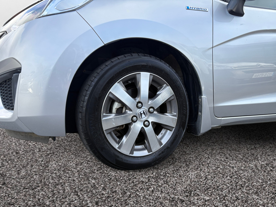 2016 Honda Fit - image 15