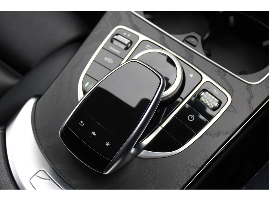 2019 Mercedes-Benz C Class - image 16