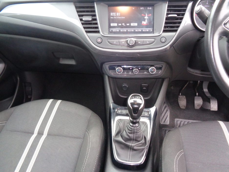 2023 Opel Crossland - image 9