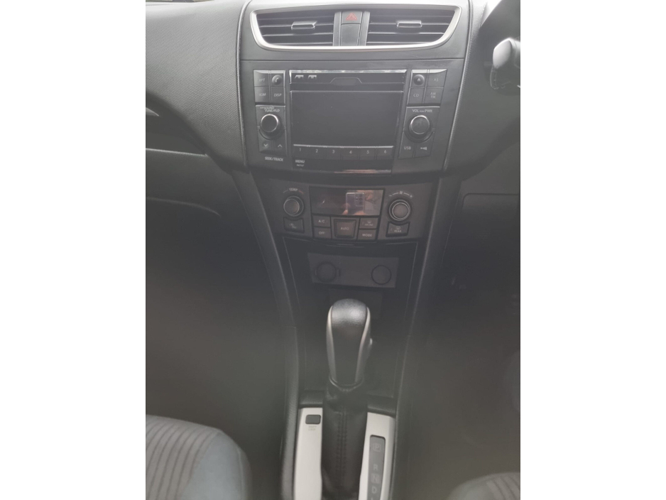 2012 Suzuki Swift - image 13