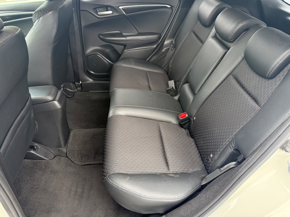 2016 Honda Fit - image 23