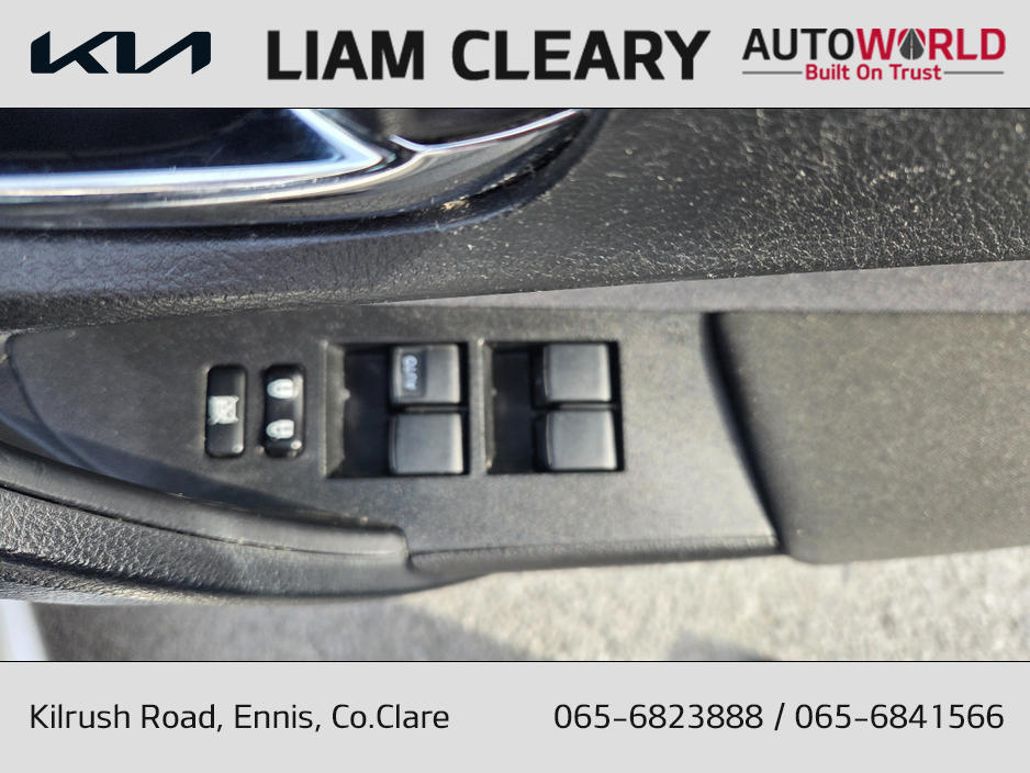 2015 Toyota Corolla - image 16