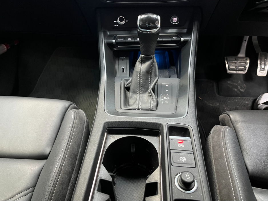 2020 Audi Q3 2020 AUDI Q3 35TDI QUATTRO S LINE 2.0 AUTOMATIC / CRUISE CONTROL / 360° PARKING CAMERA / ELECTRIC HEATED SEATS / PADDLE SHIFTERS